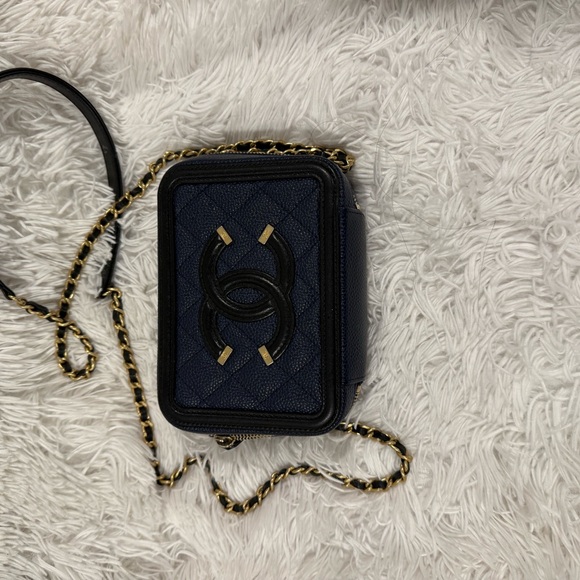 Minnie authentic chanel bag with recipe - Picture 2 of 4